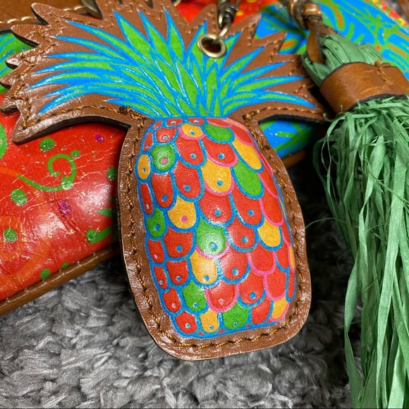 Patricia Nash Large Floral Hawaiian Print Purse Leather Pineapple Key Holder - Picture 16 of 16